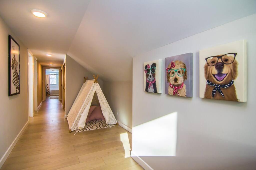 Lake House- Four Bedroom Retreat, King Bed, Beautiful Sunset! Brooklyn Center Exterior foto